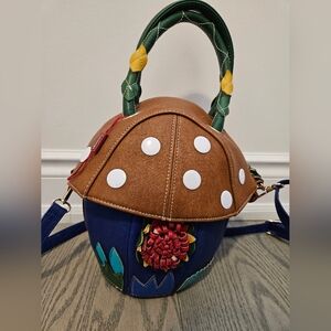 Mushroom 100% polyurethane fun bag - worn twice only very clean from the inside